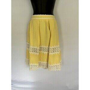 NWT English Factory Yellow Lace Women’s Skirt Size Medium